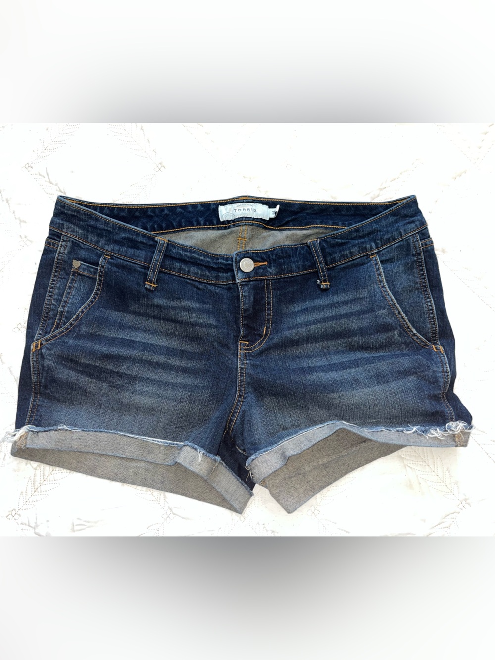 Torrid  Dark Indigo Rolled Cuff Denim Shorts
Size 14